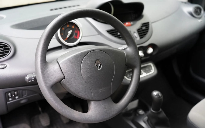 Renault Twingo cena 12800 przebieg: 218596, rok produkcji 2011 z Poddębice małe 301